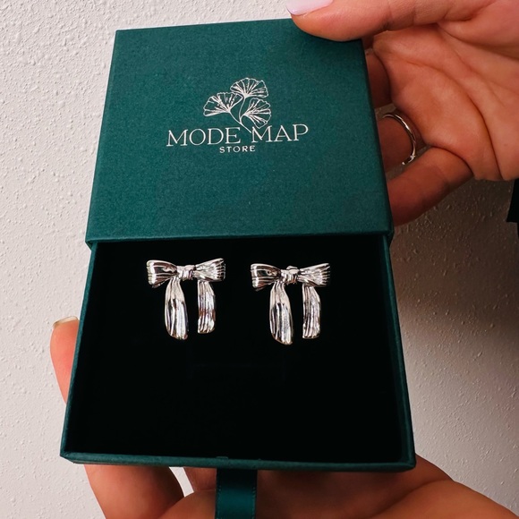 New Bowknot Bow Stud Earrings silver - Picture 4 of 4